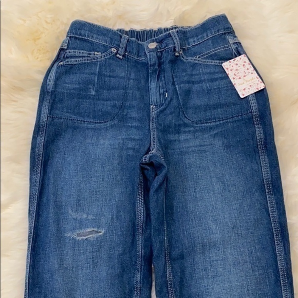 Free People Chloe Baby Barrel Jeans. XS - Picture 4 of 13